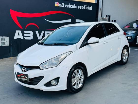 HYUNDAI HB20 1.6 PREMIUM 16V FLEX 4P MANUAL HYUNDAI HB20 1.6 PREMIUM 16V FLEX 4P MANUAL